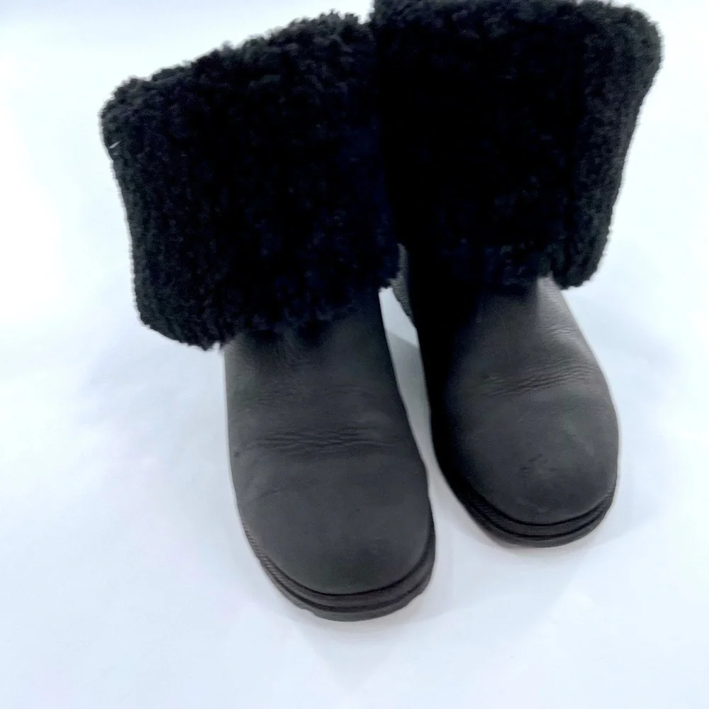 Sorel Black Leather Winter  Pull on Womens Boots size 6
